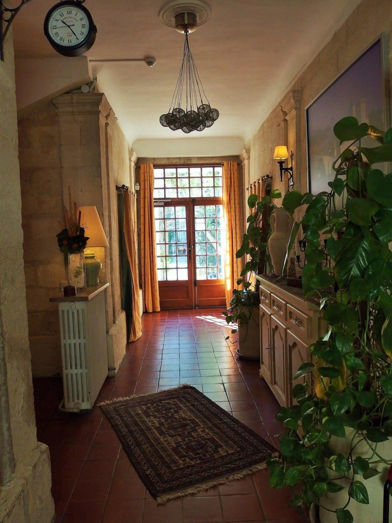 Au Saint Roch - Hôtel et Jardin Avinhão Exterior foto